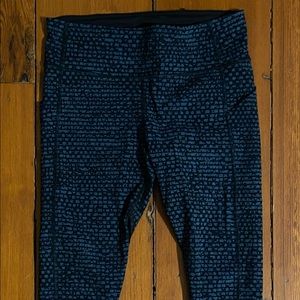 Lululemon pace rival crop 22 leggings SZ 6